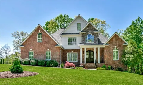 1660 Skyland Drive