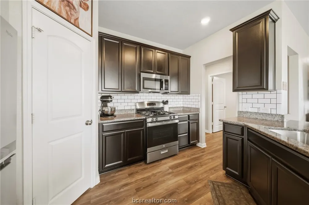 203 36th Ridge Caldwell, TX 77836
