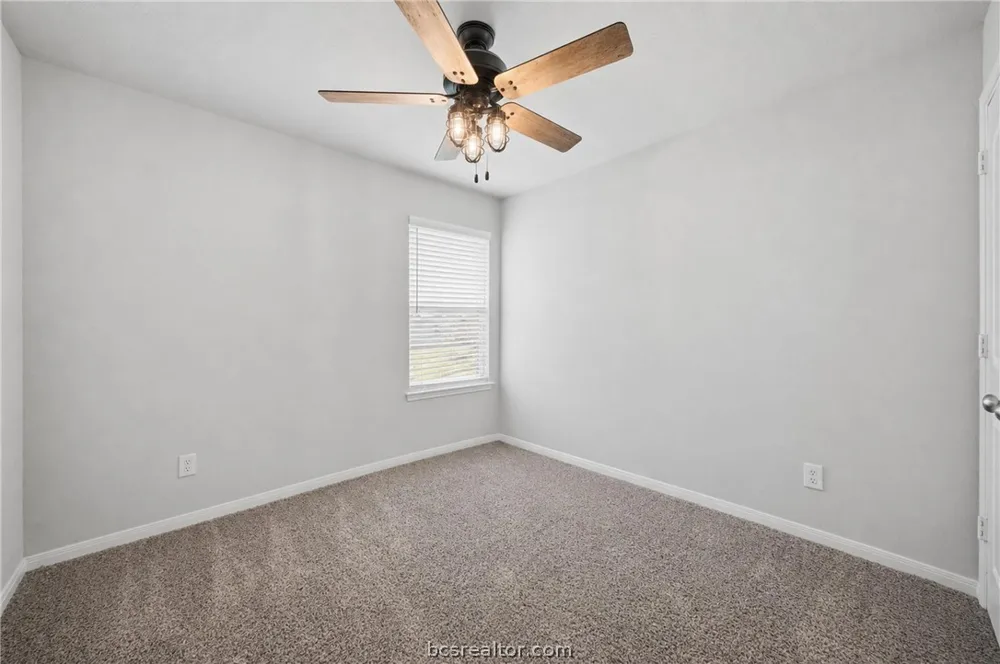 203 36th Ridge Caldwell, TX 77836