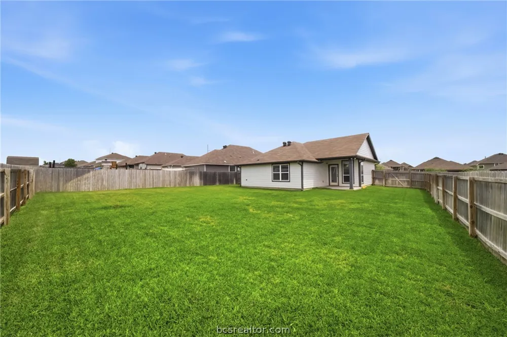 203 36th Ridge Caldwell, TX 77836