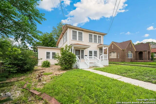 707 PINE ST San Antonio, TX 78202