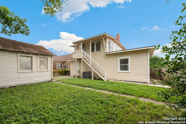 707 PINE ST San Antonio, TX 78202
