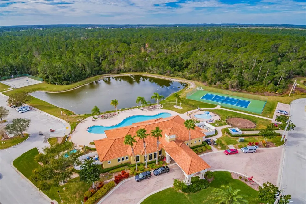 575 BAY LEAF DRIVE Poinciana, FL 34759