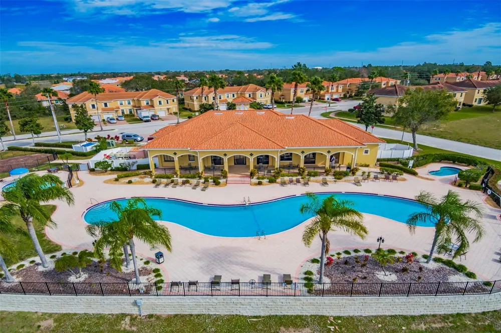 575 BAY LEAF DRIVE Poinciana, FL 34759