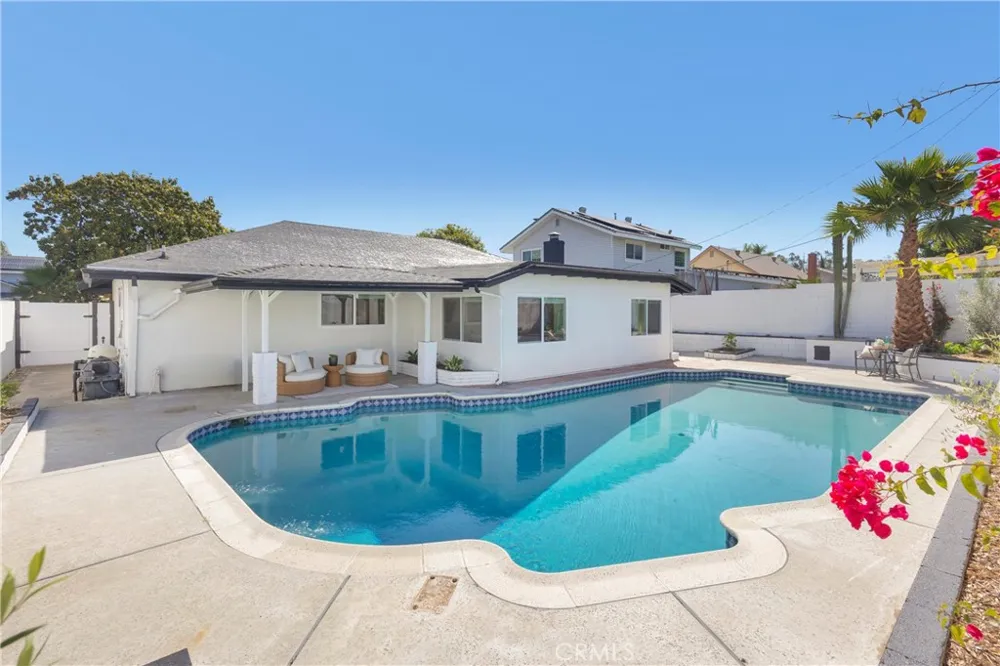 24812 Calle El Toro Grande Lake Forest, CA 92630