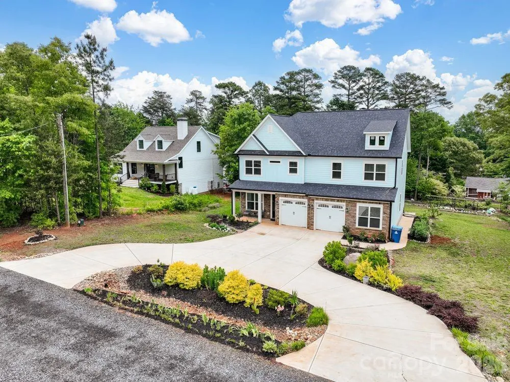 4950 Surfwood Drive Sherrills Ford, NC 28673