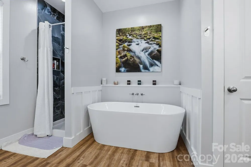 4950 Surfwood Drive Sherrills Ford, NC 28673