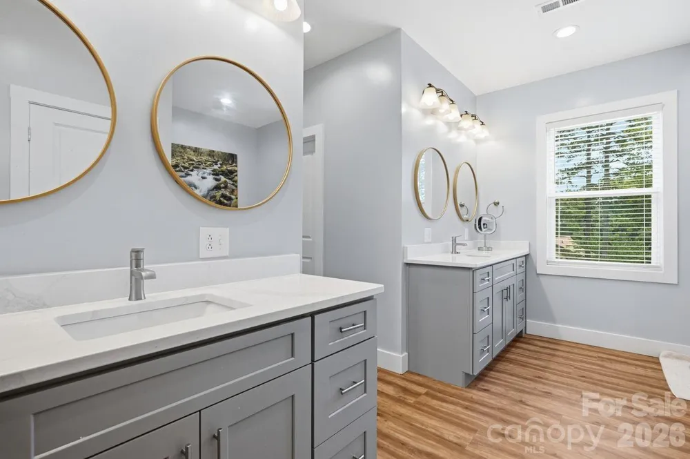 4950 Surfwood Drive Sherrills Ford, NC 28673