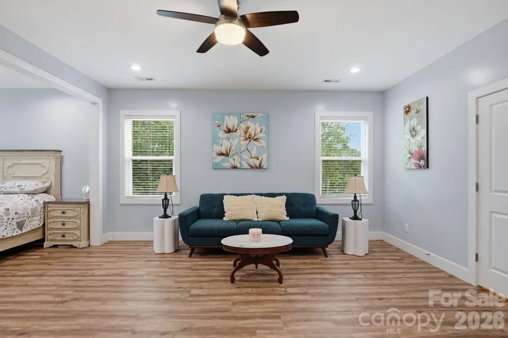 4950 Surfwood Drive Sherrills Ford, NC 28673