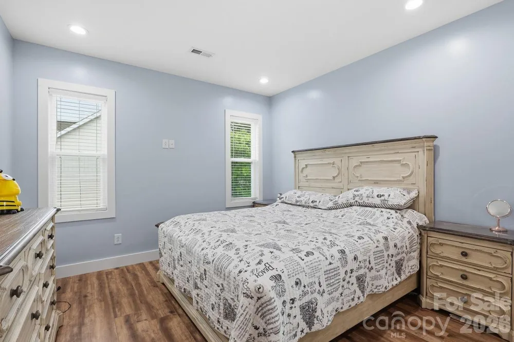4950 Surfwood Drive Sherrills Ford, NC 28673