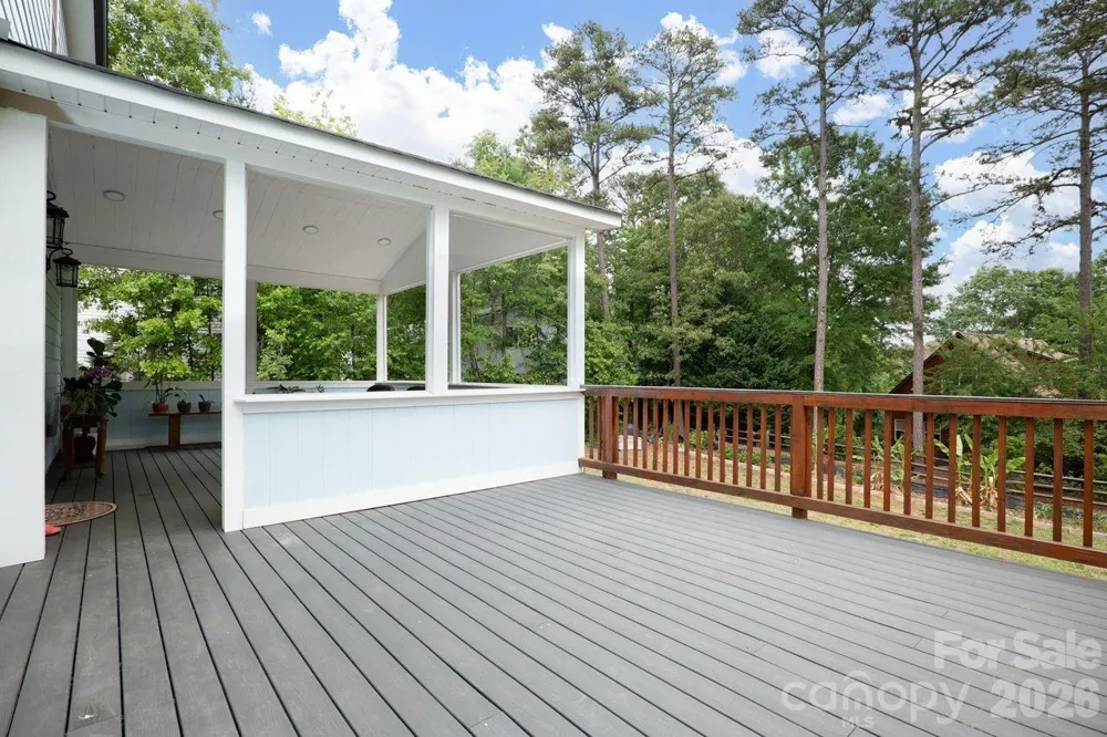 4950 Surfwood Drive Sherrills Ford, NC 28673