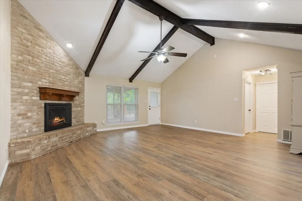 1004 Tillamook Street Hewitt, TX 76643