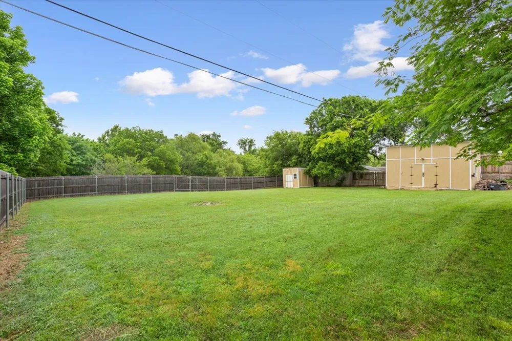 1004 Tillamook Street Hewitt, TX 76643