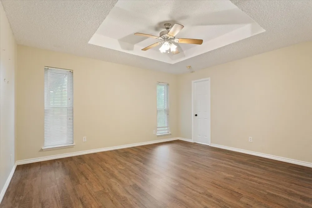 1004 Tillamook Street Hewitt, TX 76643