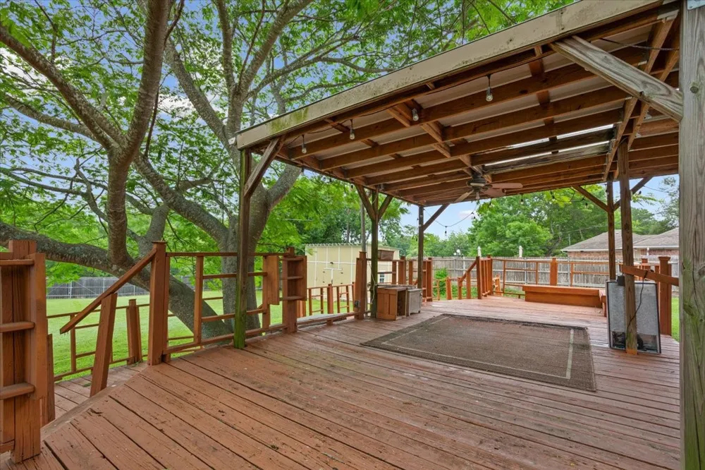 1004 Tillamook Street Hewitt, TX 76643
