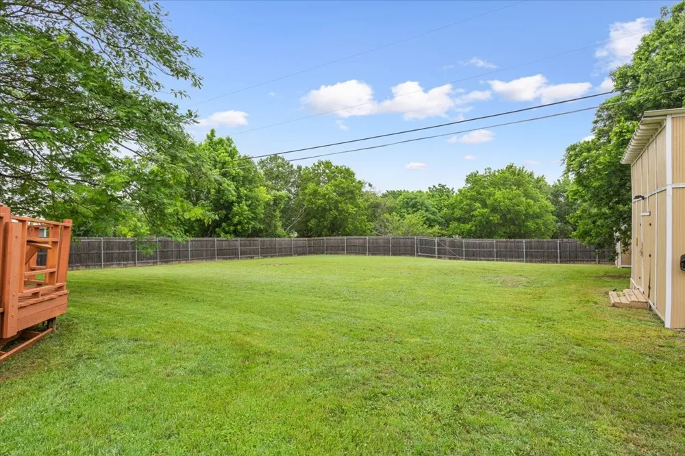 1004 Tillamook Street Hewitt, TX 76643