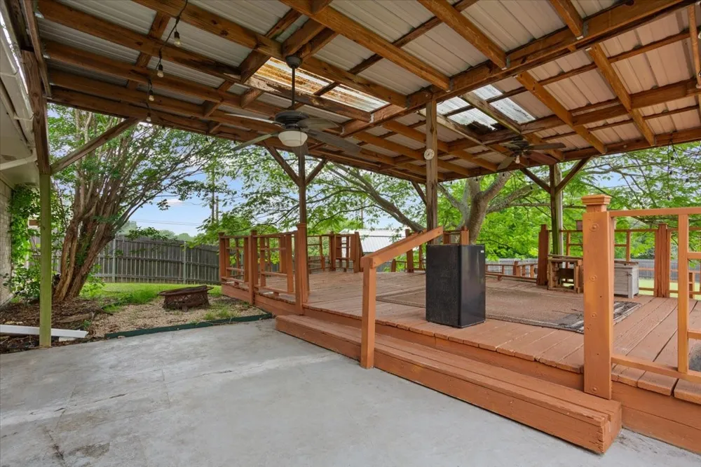 1004 Tillamook Street Hewitt, TX 76643