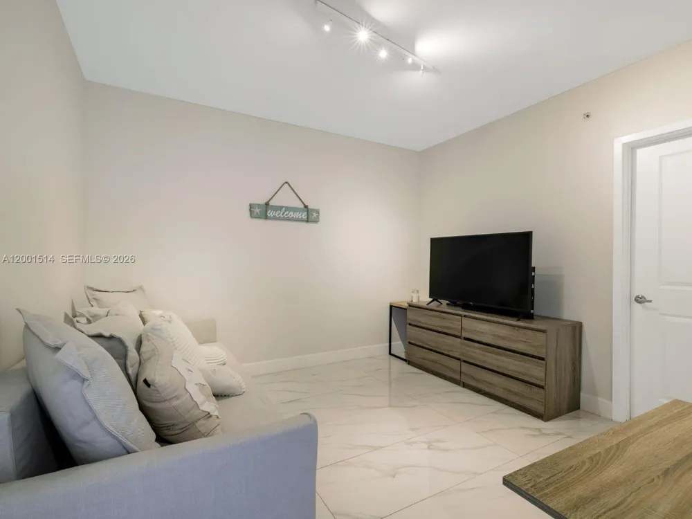 400 Sunny Isles Blvd #1416 Sunny Isles Beach, FL 33160