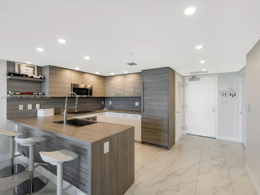 400 Sunny Isles Blvd #1416 Sunny Isles Beach, FL 33160