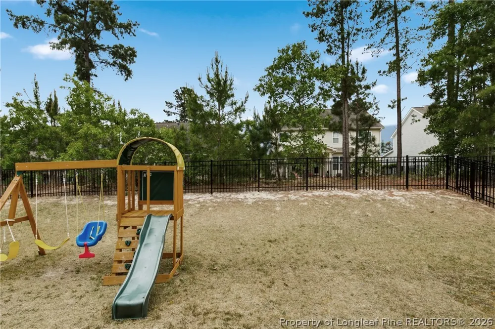 156 Kensington Drive Spring Lake, NC 28390