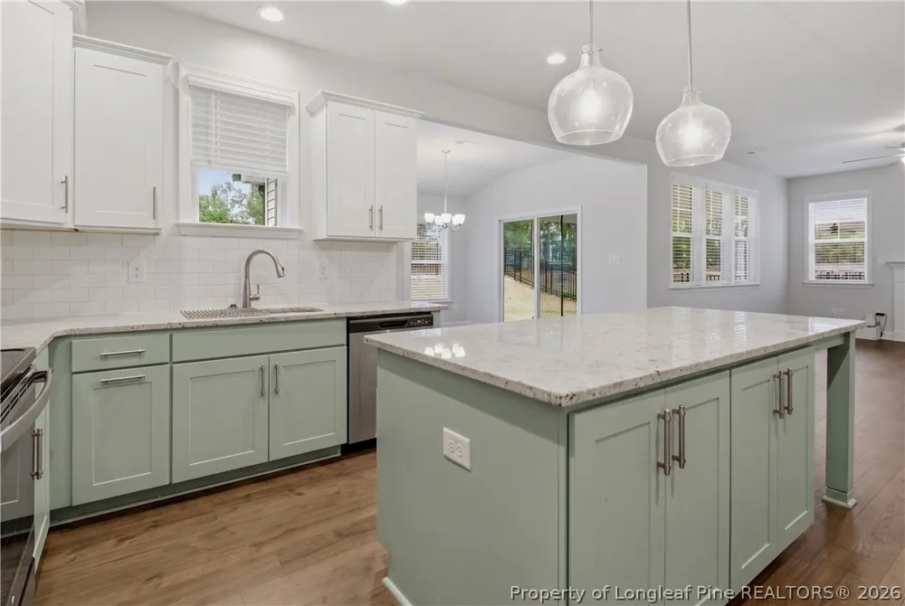 156 Kensington Drive Spring Lake, NC 28390