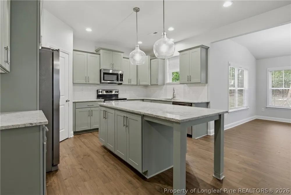 156 Kensington Drive Spring Lake, NC 28390