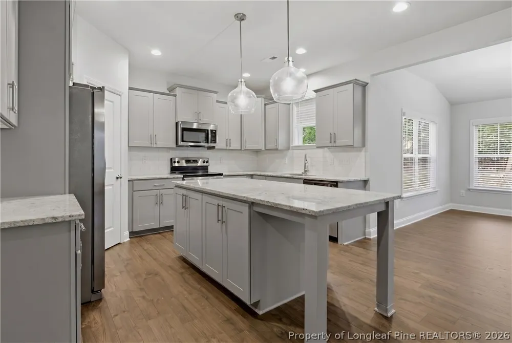 156 Kensington Drive Spring Lake, NC 28390