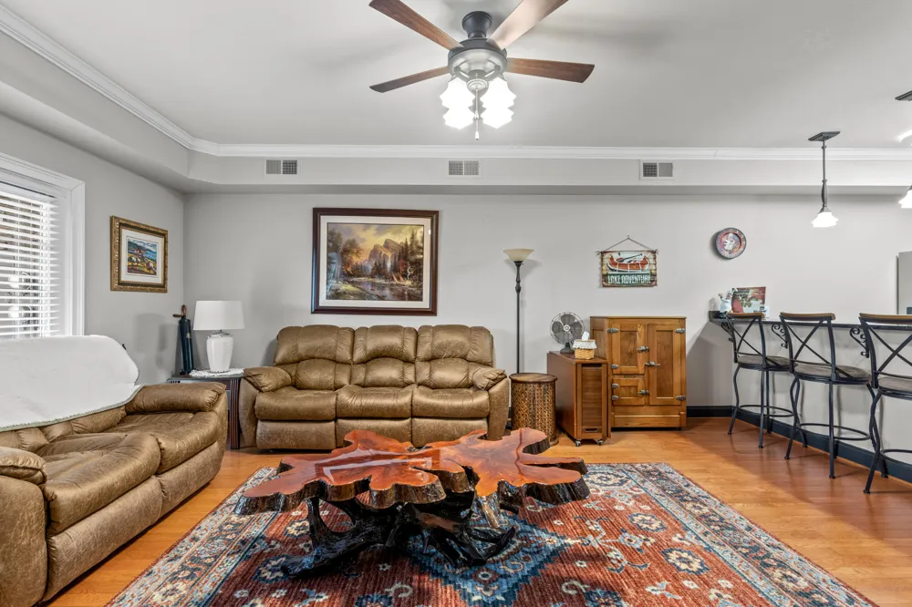 1235 New Lake Road Spring City, TN 37381