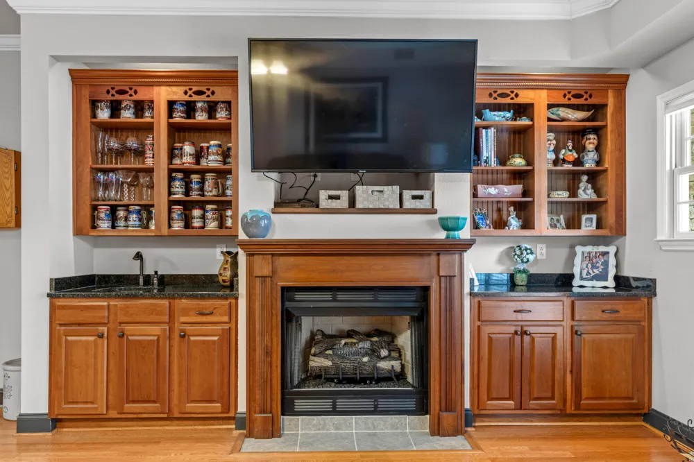 1235 New Lake Road Spring City, TN 37381