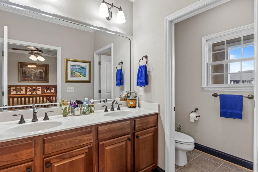 1235 New Lake Road Spring City, TN 37381