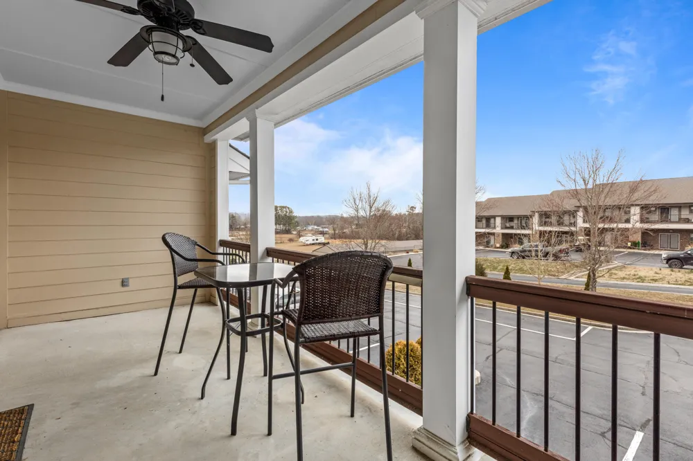 1235 New Lake Road Spring City, TN 37381