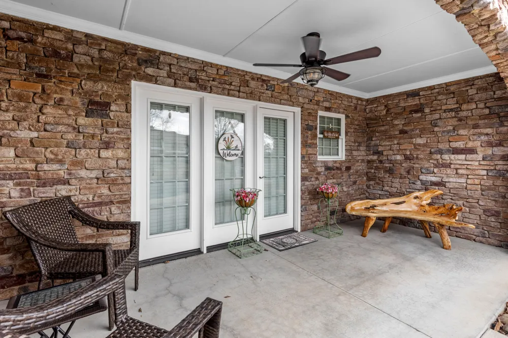 1235 New Lake Road Spring City, TN 37381