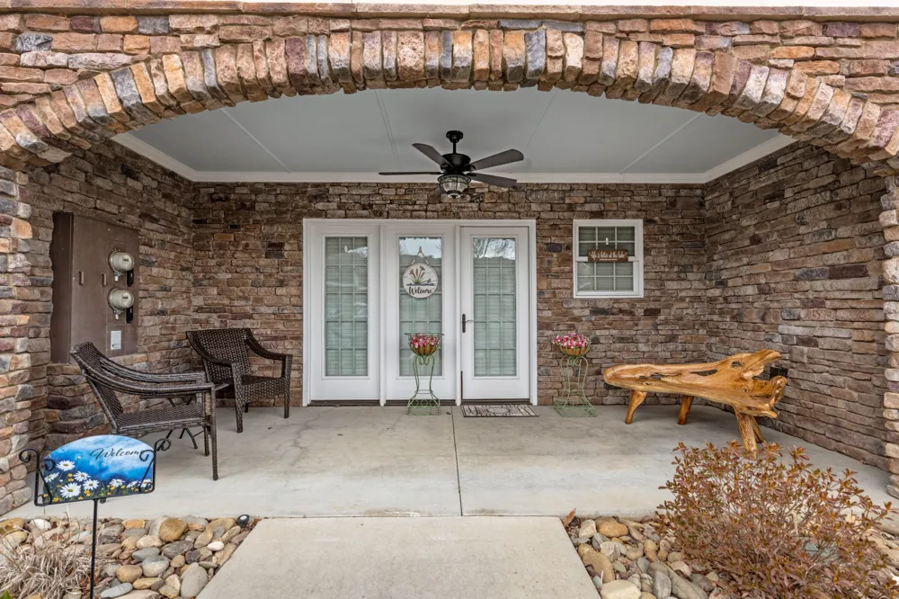 1235 New Lake Road Spring City, TN 37381