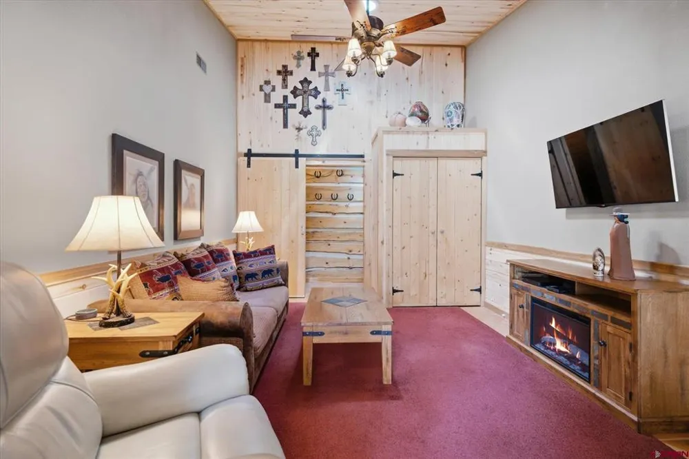 15586 Road 36.5 Mancos, CO 81328