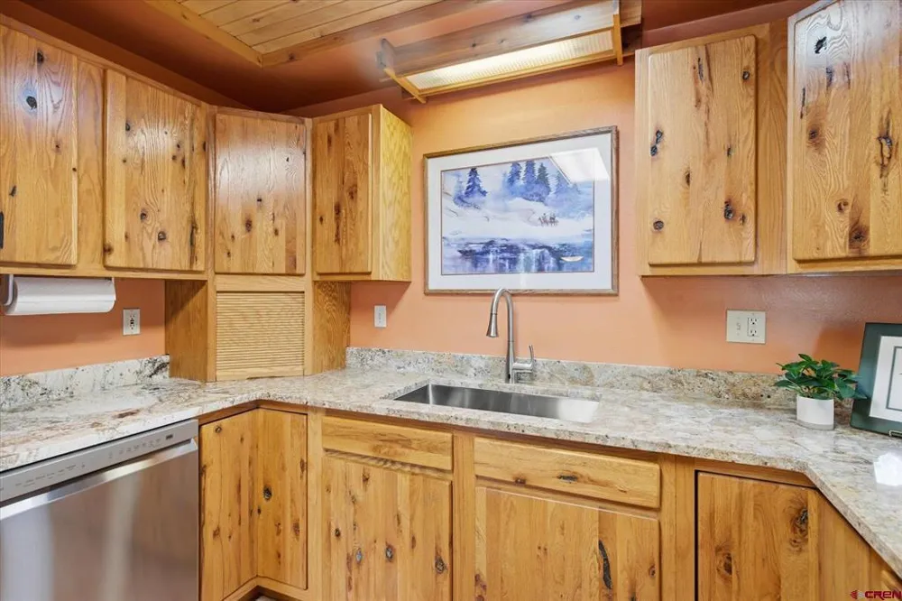 15586 Road 36.5 Mancos, CO 81328
