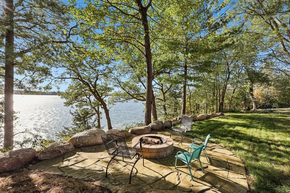 24560 Cedar Point Road New Prague, MN 56071