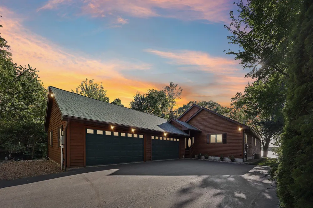 24560 Cedar Point Road New Prague, MN 56071