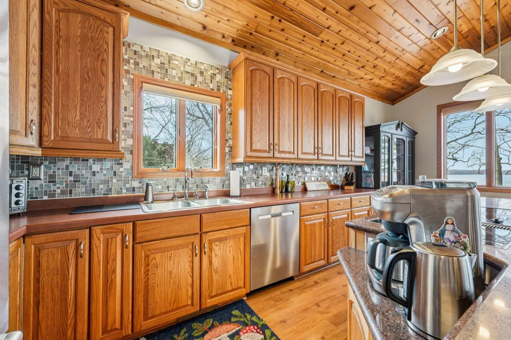 24560 Cedar Point Road New Prague, MN 56071