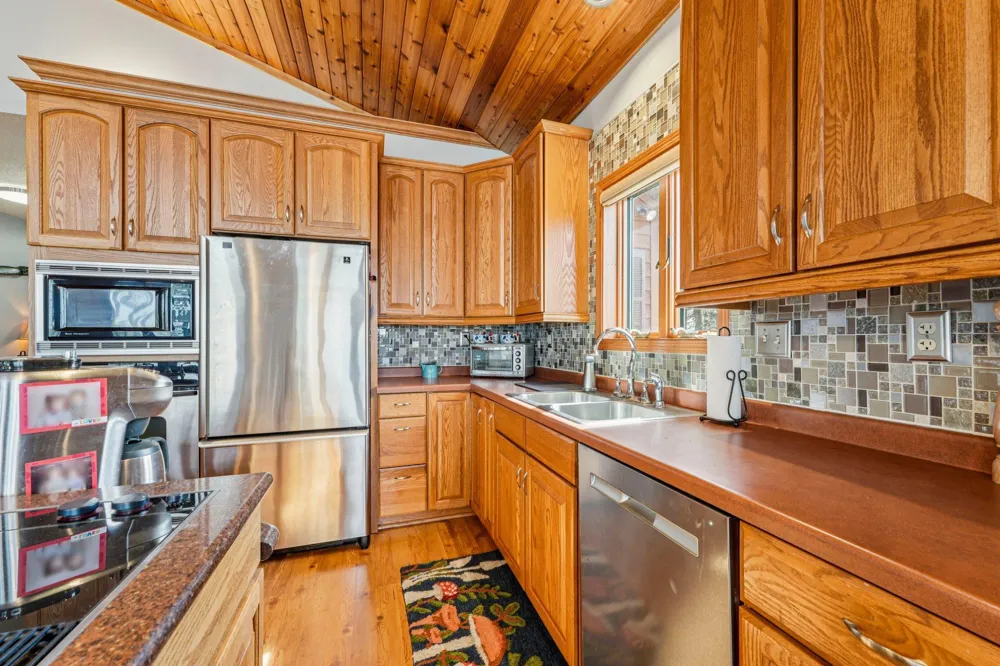 24560 Cedar Point Road New Prague, MN 56071