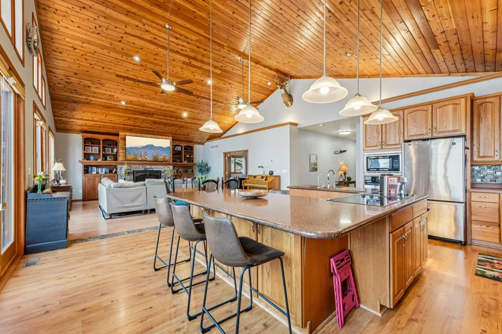 24560 Cedar Point Road New Prague, MN 56071