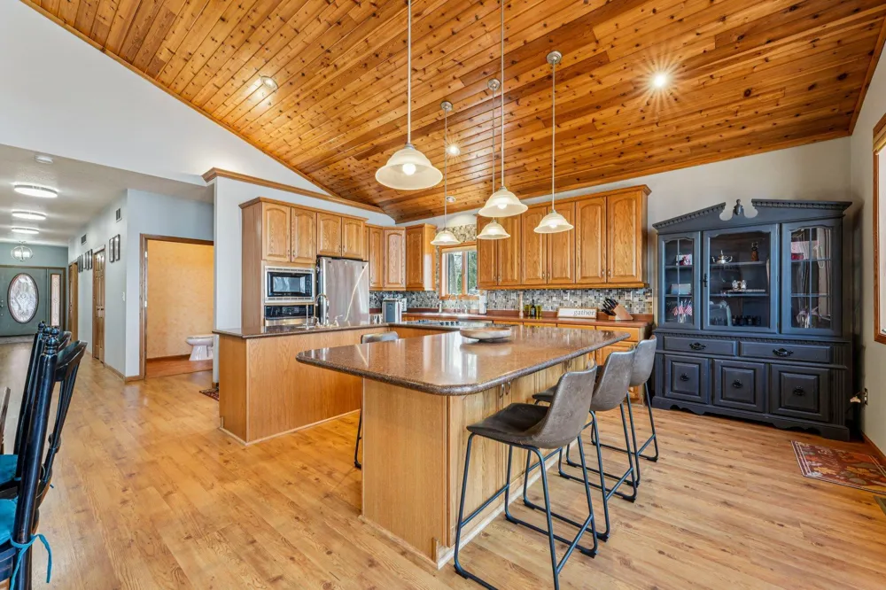 24560 Cedar Point Road New Prague, MN 56071