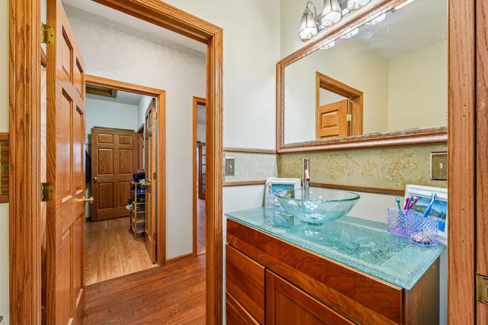 24560 Cedar Point Road New Prague, MN 56071