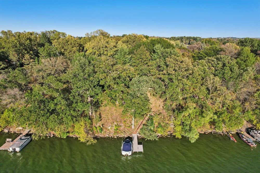 24560 Cedar Point Road New Prague, MN 56071