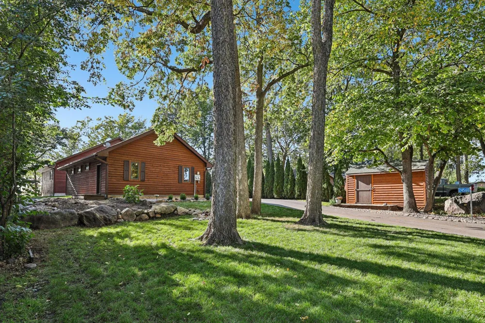 24560 Cedar Point Road New Prague, MN 56071