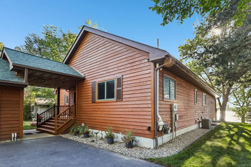 24560 Cedar Point Road New Prague, MN 56071