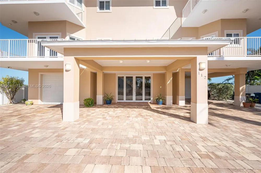 112 Bounty Ln Key Largo, FL 33037