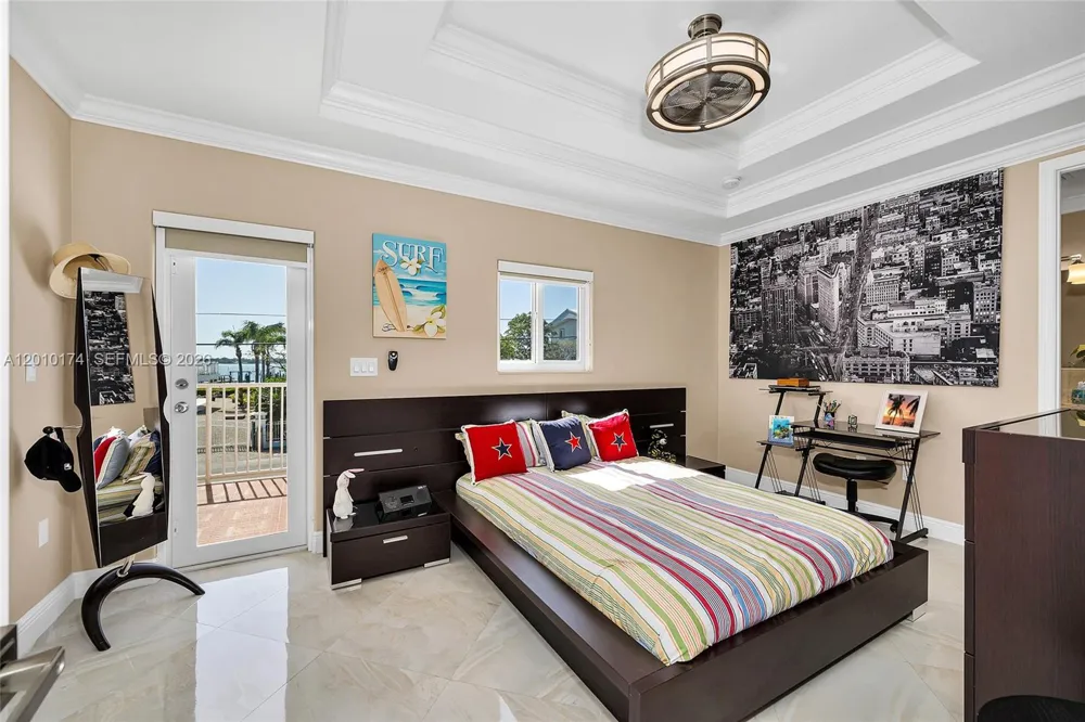 112 Bounty Ln Key Largo, FL 33037