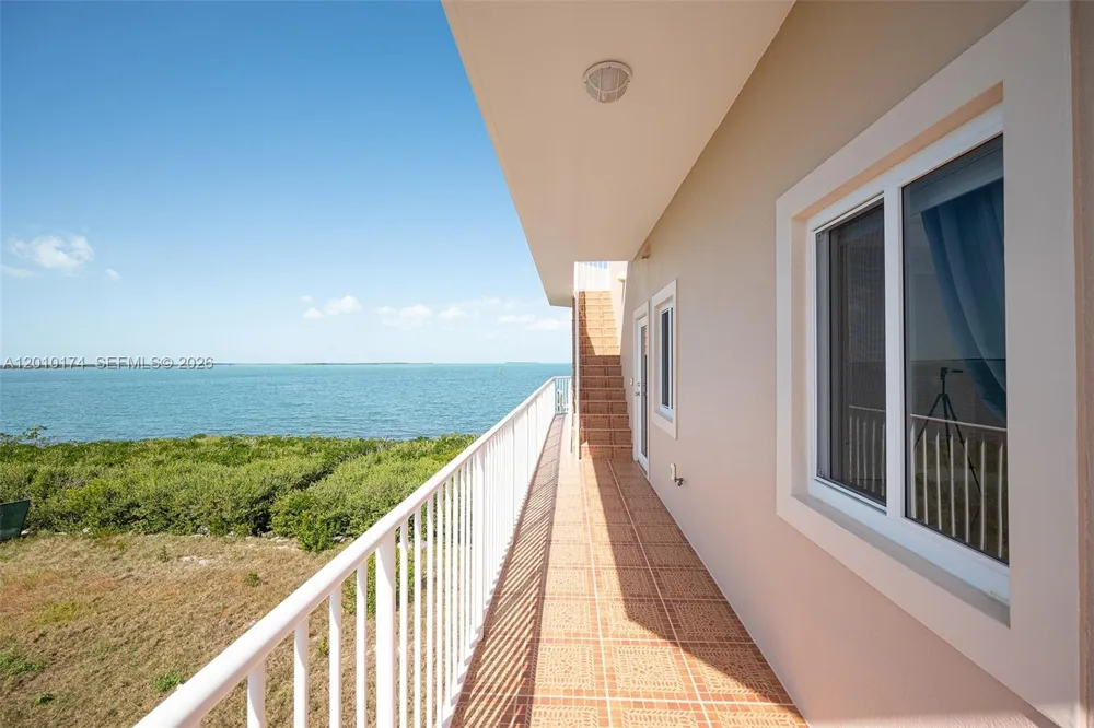 112 Bounty Ln Key Largo, FL 33037
