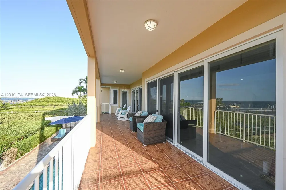 112 Bounty Ln Key Largo, FL 33037
