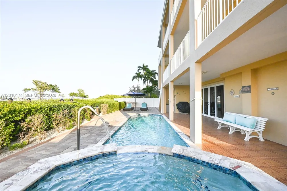 112 Bounty Ln Key Largo, FL 33037